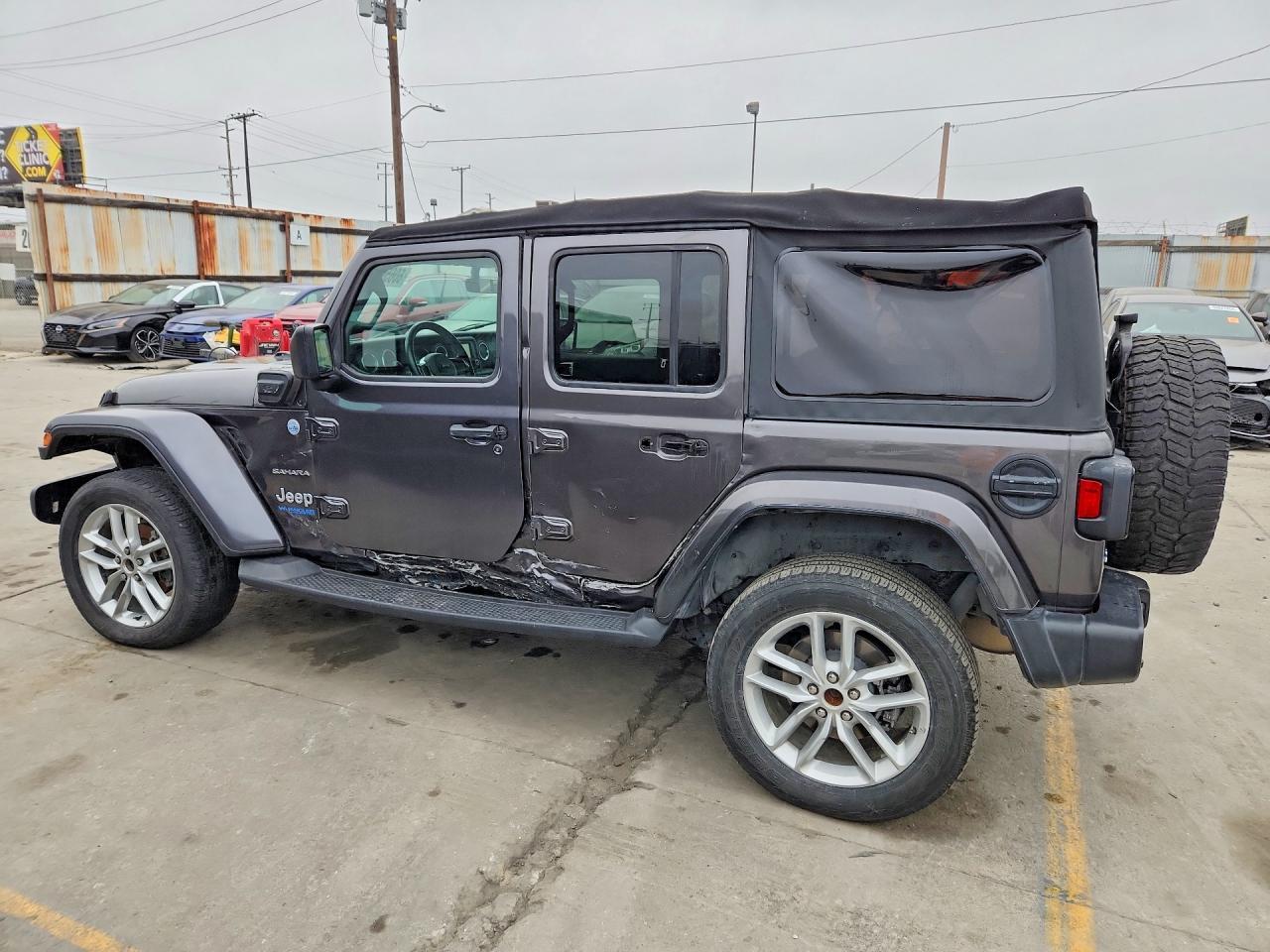 2021 Jeep Wrangler Unlimited Sahara 4Xe - Фото 2