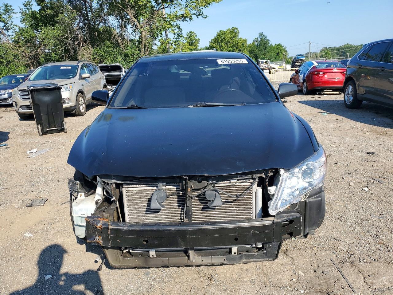 2011 Toyota Camry Le - Image 5