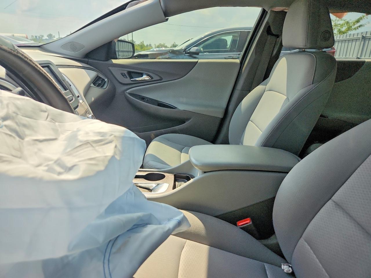2016 Chevrolet Malibu Ls - Фото 7