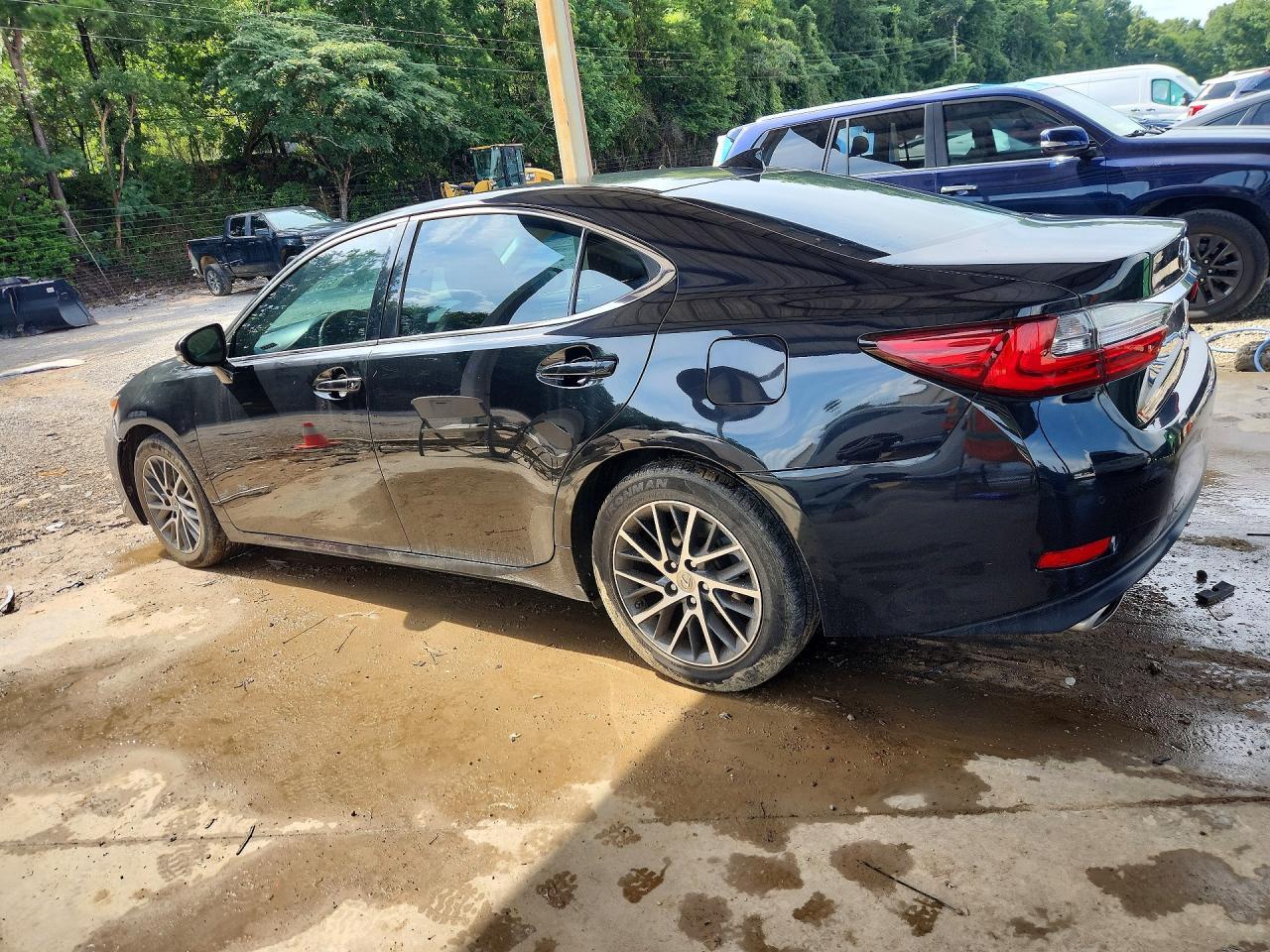 2016 Lexus Es 350 - Image 2
