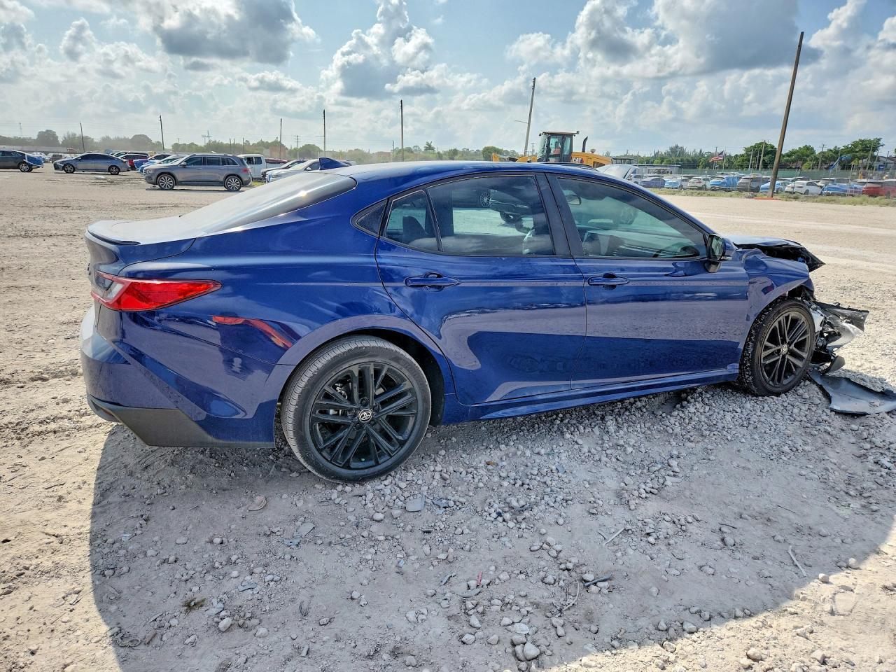 2026 Toyota Camry Se - Фото 3