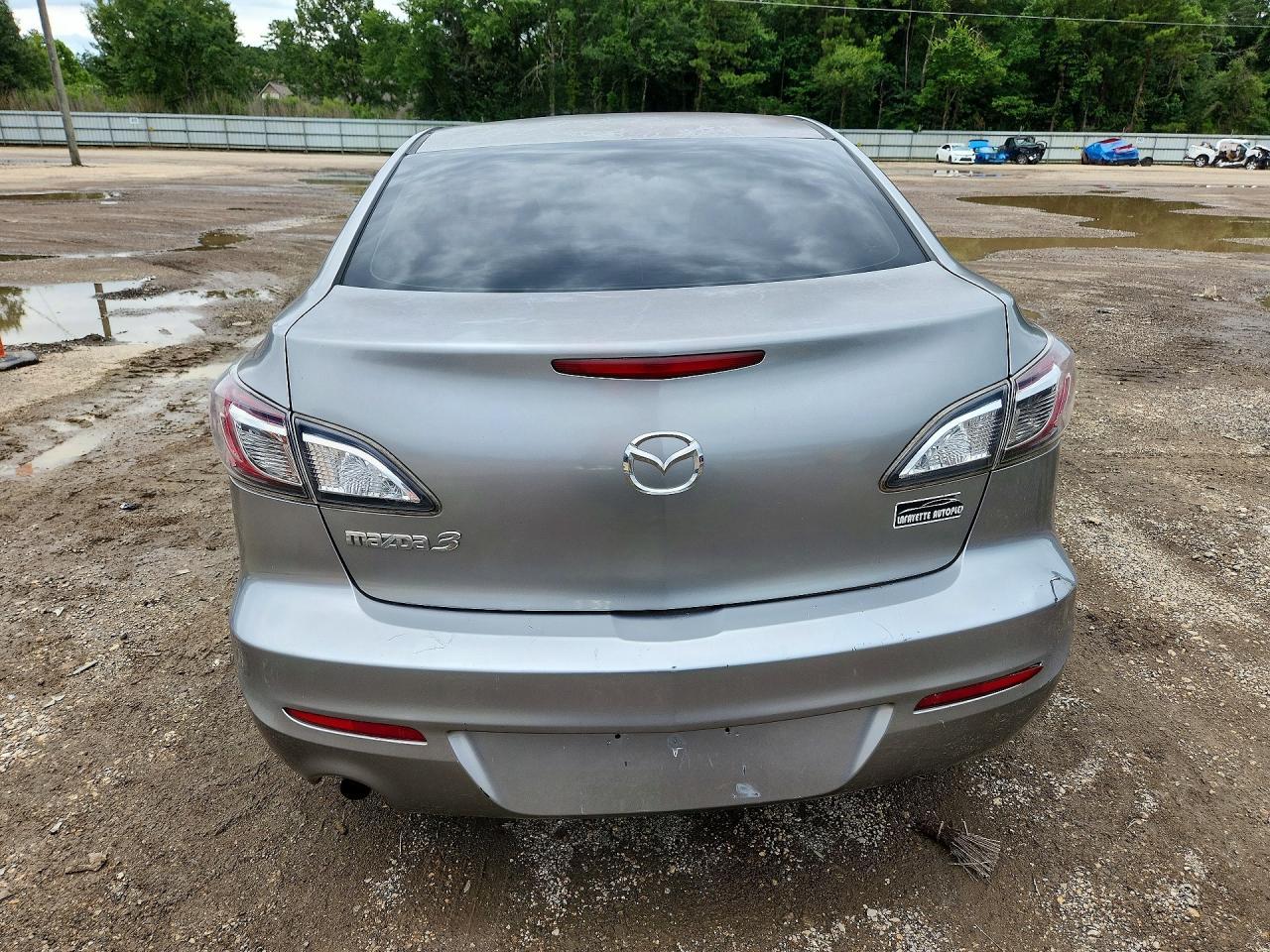 2013 Mazda 3 I - Image 6