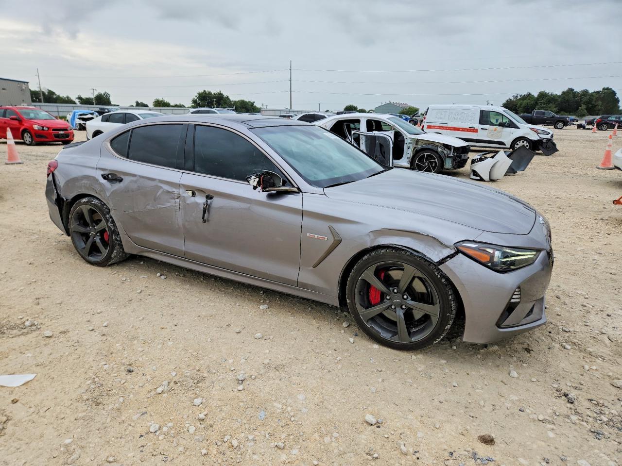 2020 Genesis G70 3.3T - Фото 4