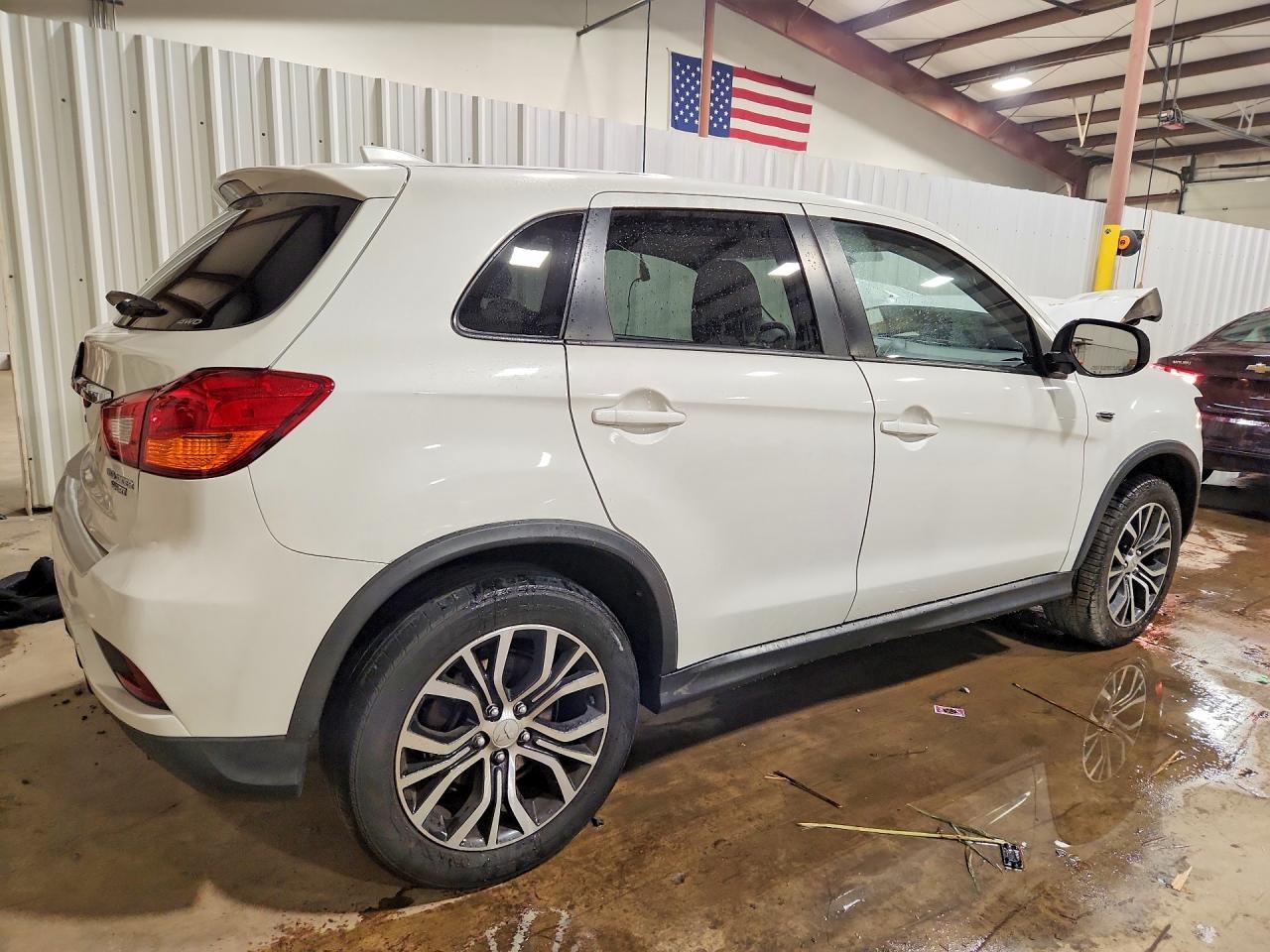 2018 Mitsubishi Outlander Sport Es - Image 3