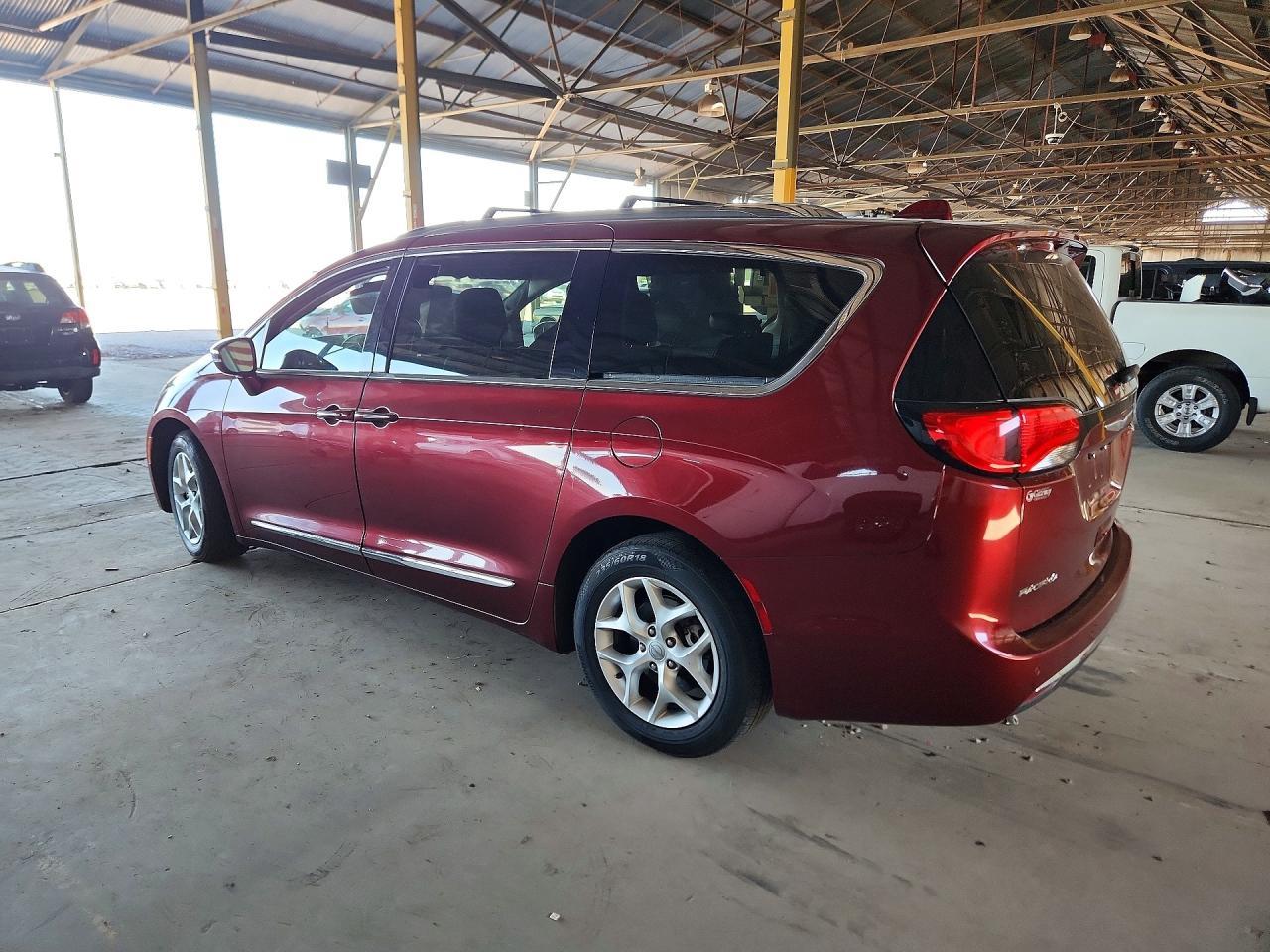 2020 Chrysler Pacifica Limited - Фото 2