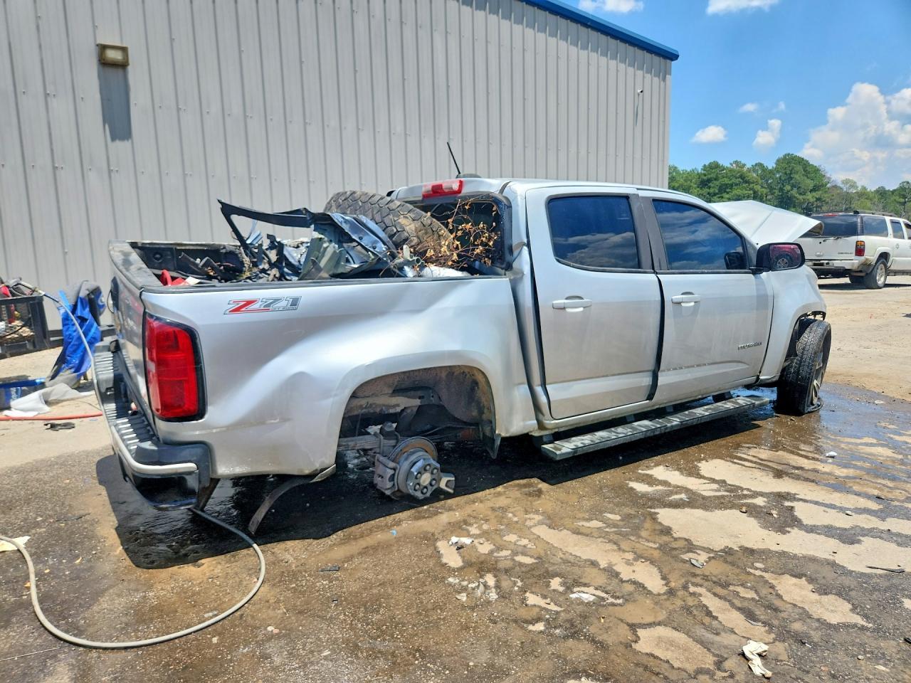2017 Chevrolet Colorado Z71 - Image 3