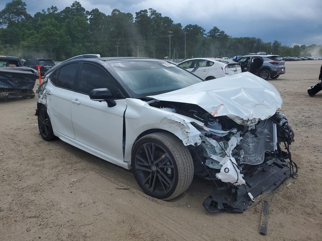 2025 Toyota Camry - Фото 4