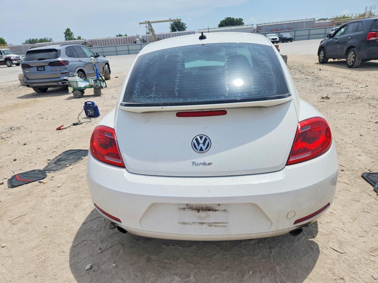 2012 Volkswagen Beetle Turbo - Фото 6