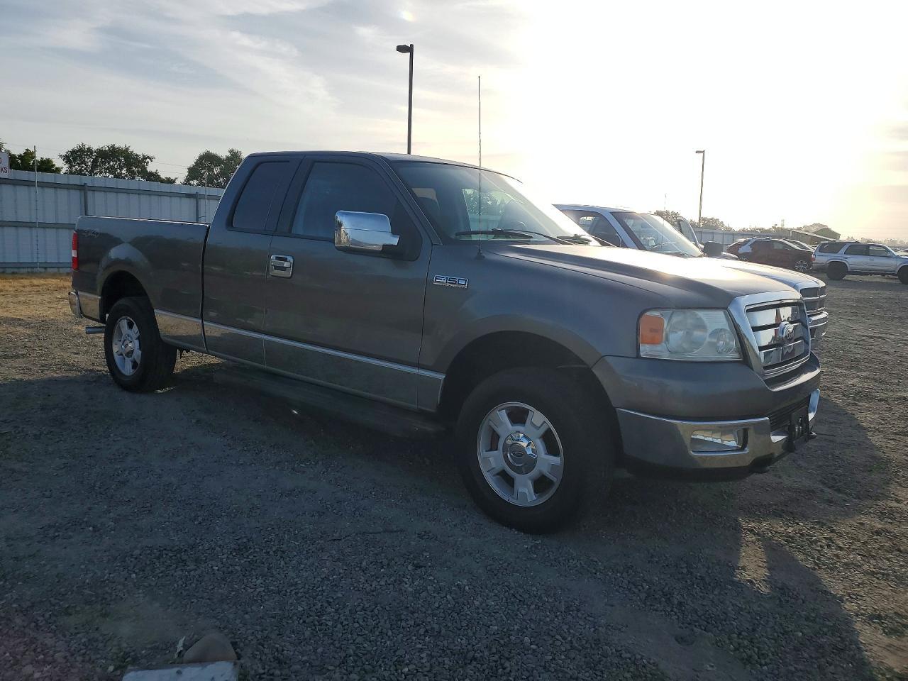 2005 Ford F150 - Фото 4