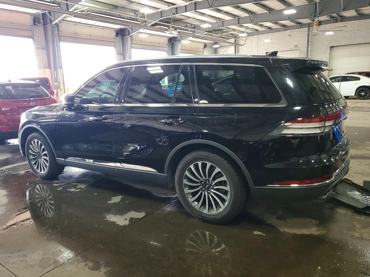 2020 Lincoln Aviator Reserve - Image 2