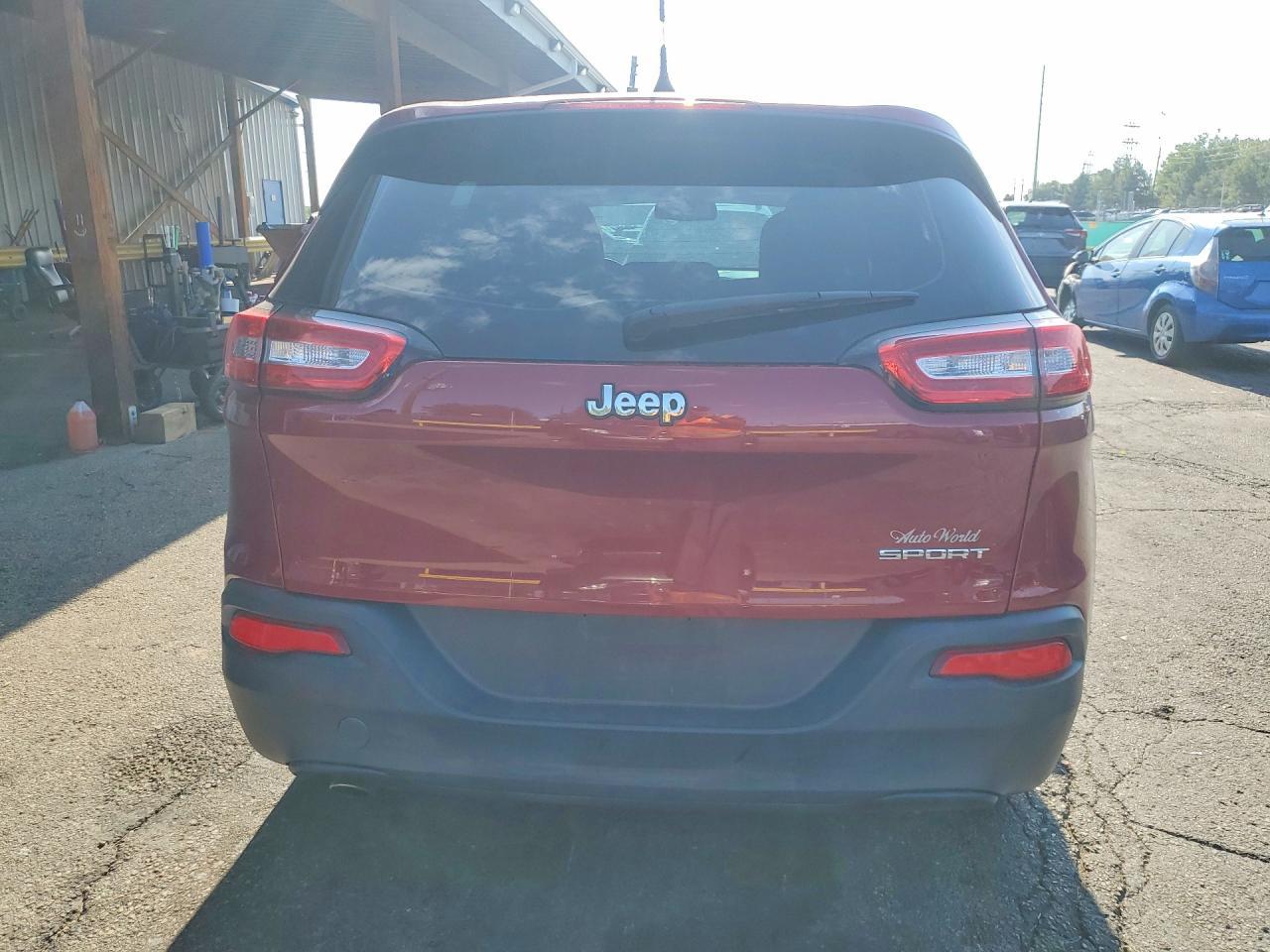 2016 Jeep Cherokee Sport - Фото 6