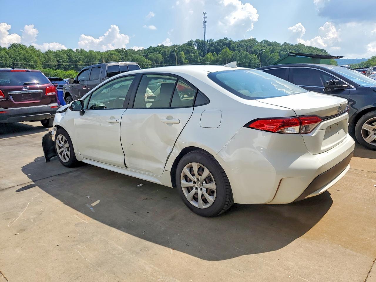 2021 Toyota Corolla Le - Фото 2