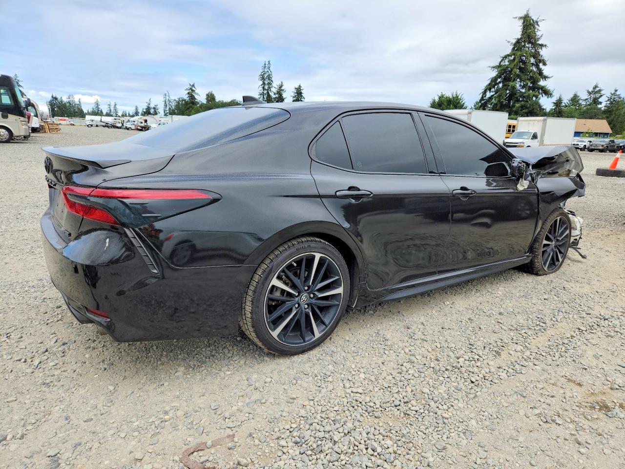 2019 Toyota Camry Xse - Фото 3