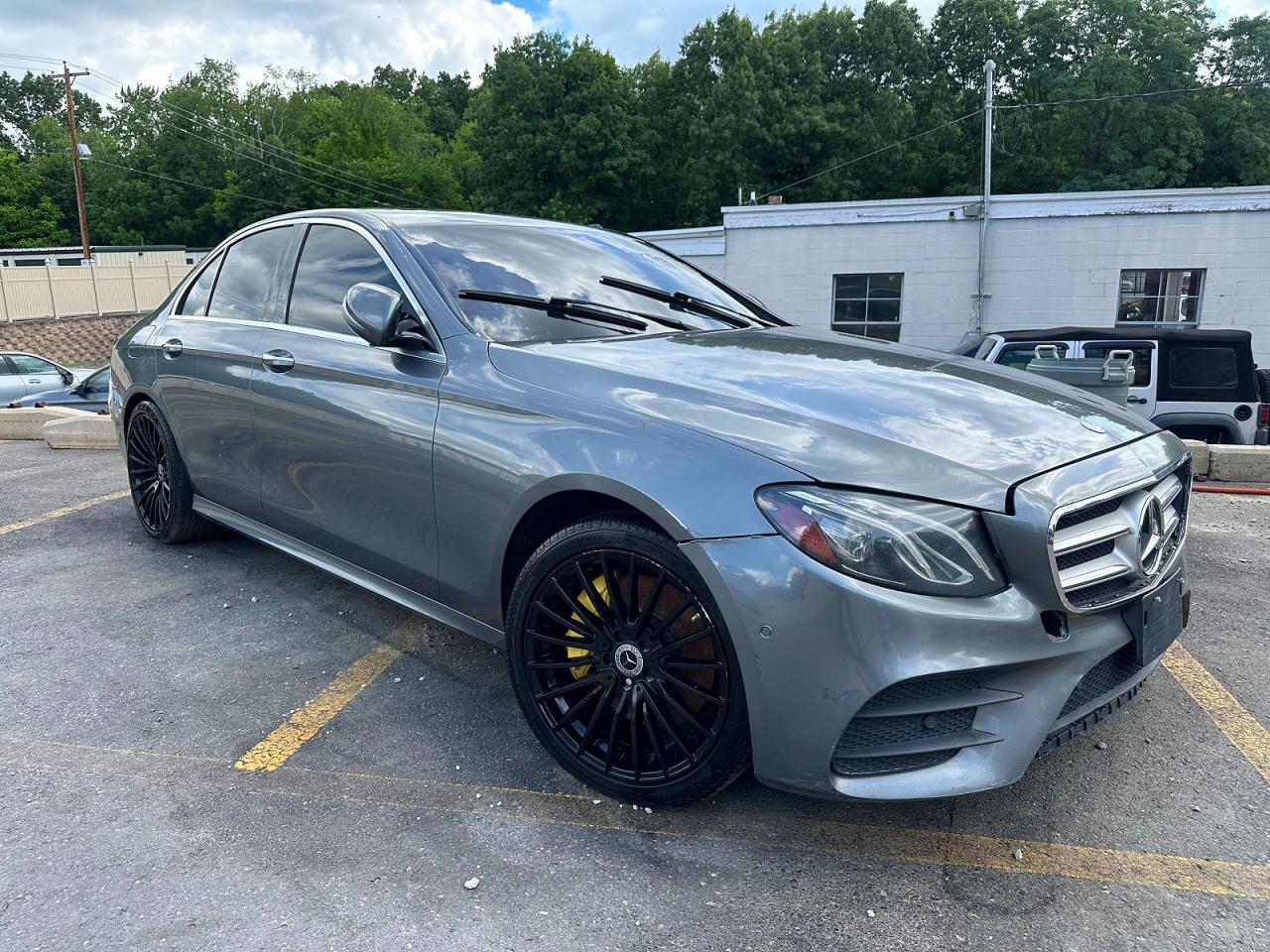 2017 Mercedes-Benz E 300 4Matic - Фото 4