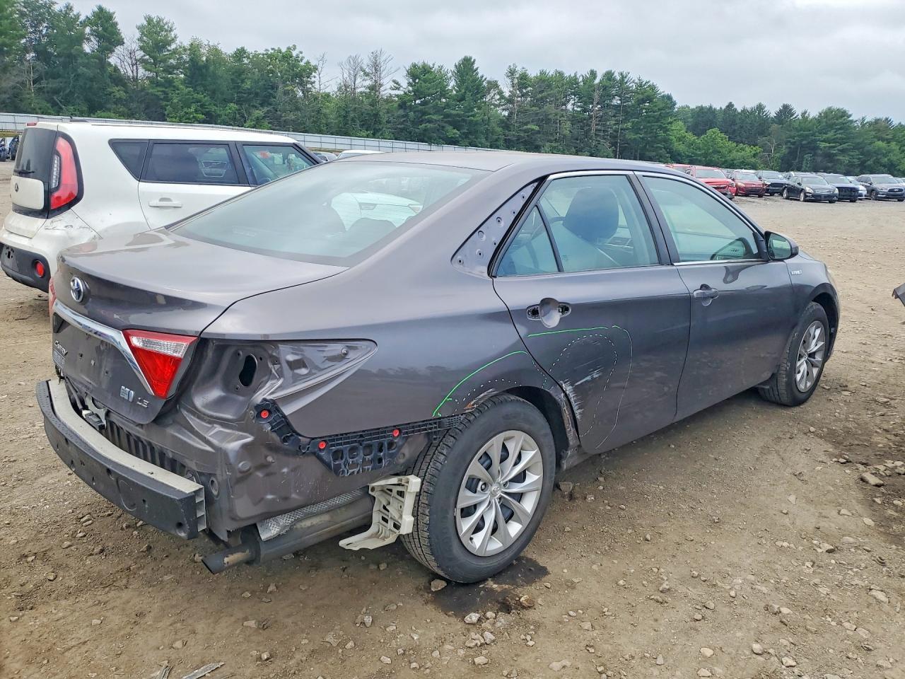 2015 Toyota Camry Hybrid Le - Фото 3
