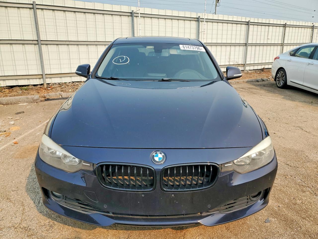 2012 BMW 3 Series - Фото 5
