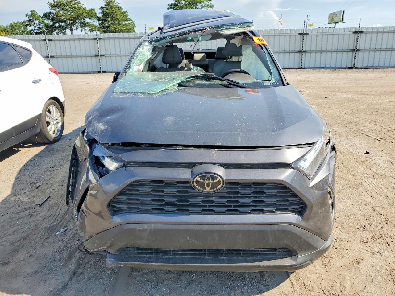 2022 Toyota Rav4 Xle Premium - Фото 5