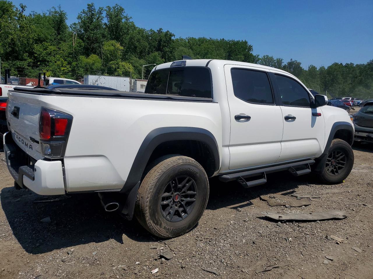2021 Toyota Tacoma Double Cab - Фото 3