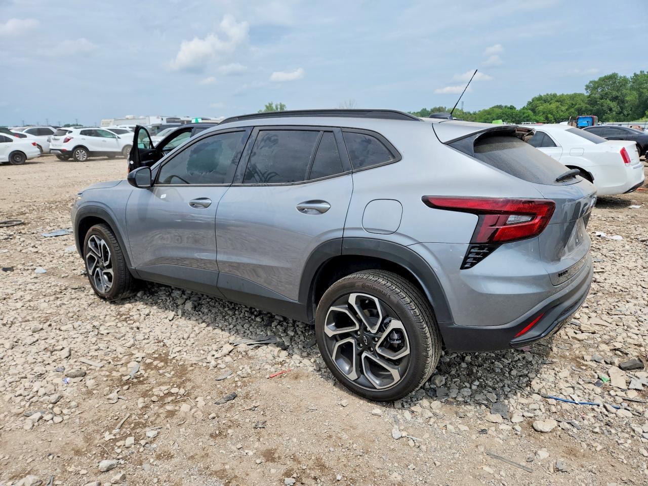 2025 Chevrolet Trax 2Rs - Фото 2
