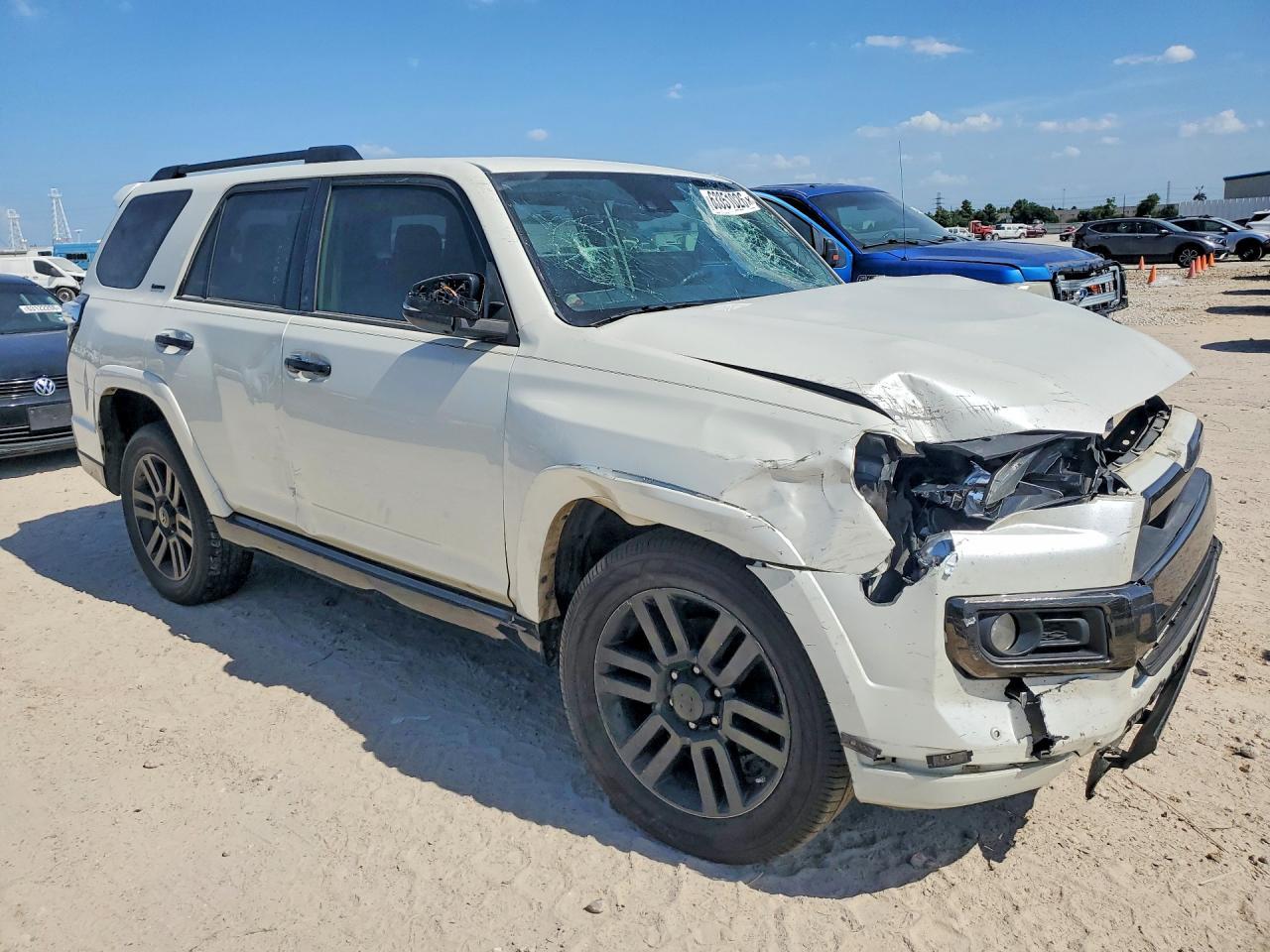 2020 Toyota 4Runner Nightshade Edition - Фото 4