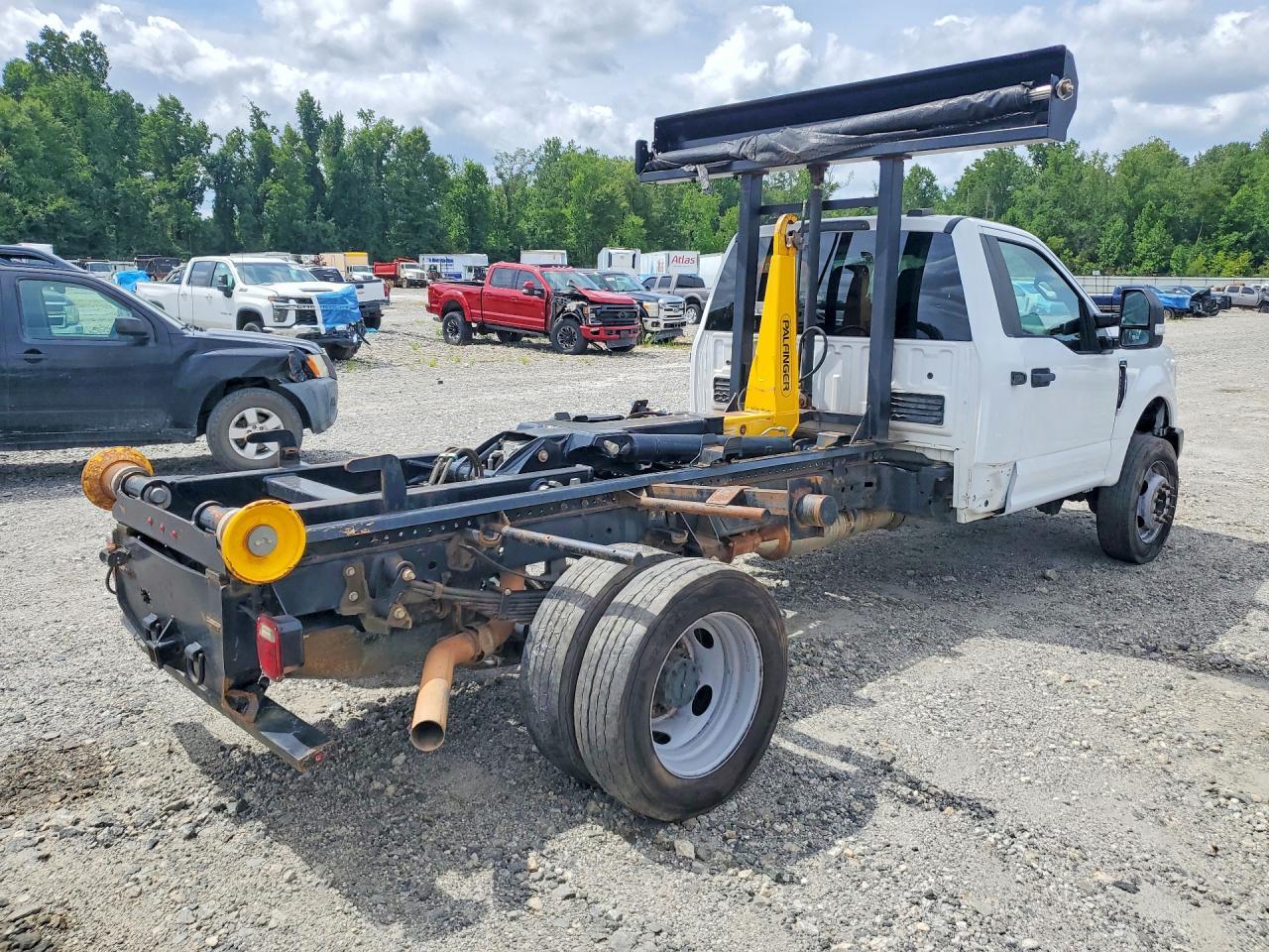 2020 Ford F550 Super Duty - Фото 3