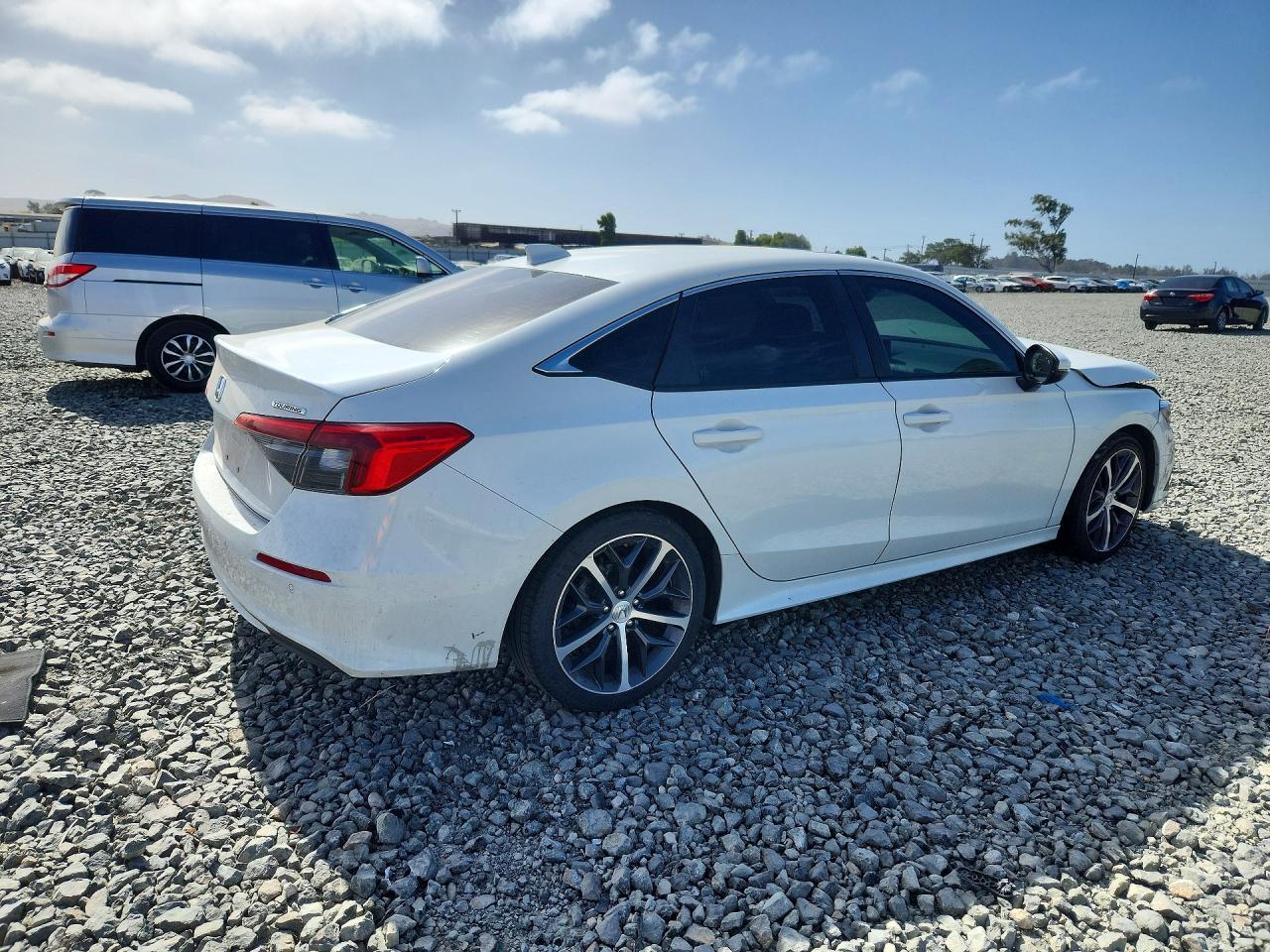 2023 Honda Civic Touring - Image 3