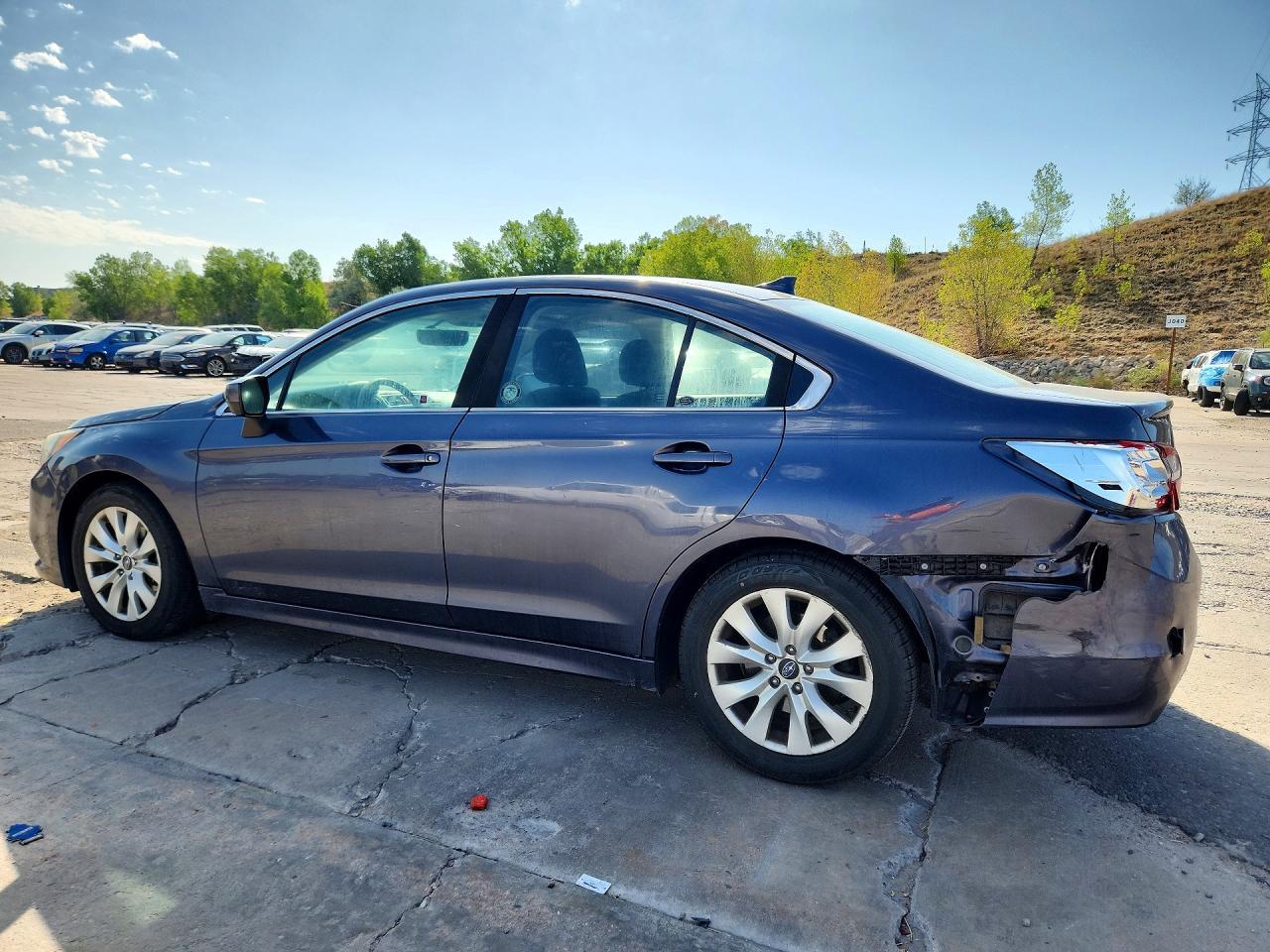 2017 Subaru Legacy - Фото 2