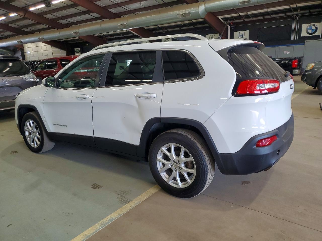 2014 Jeep Cherokee Latitude - Image 2