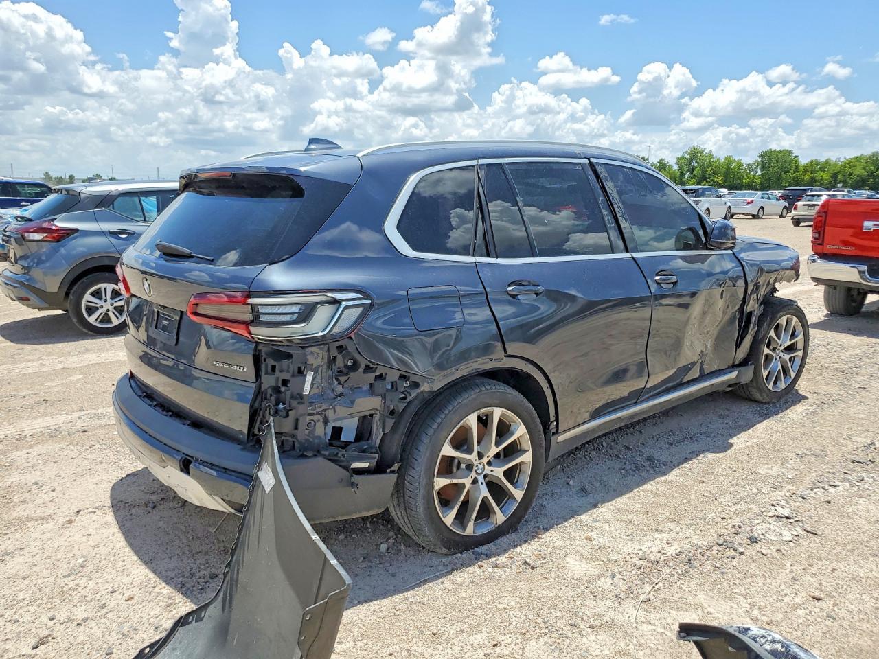 2020 BMW X5 Sdrive 40I - Фото 3