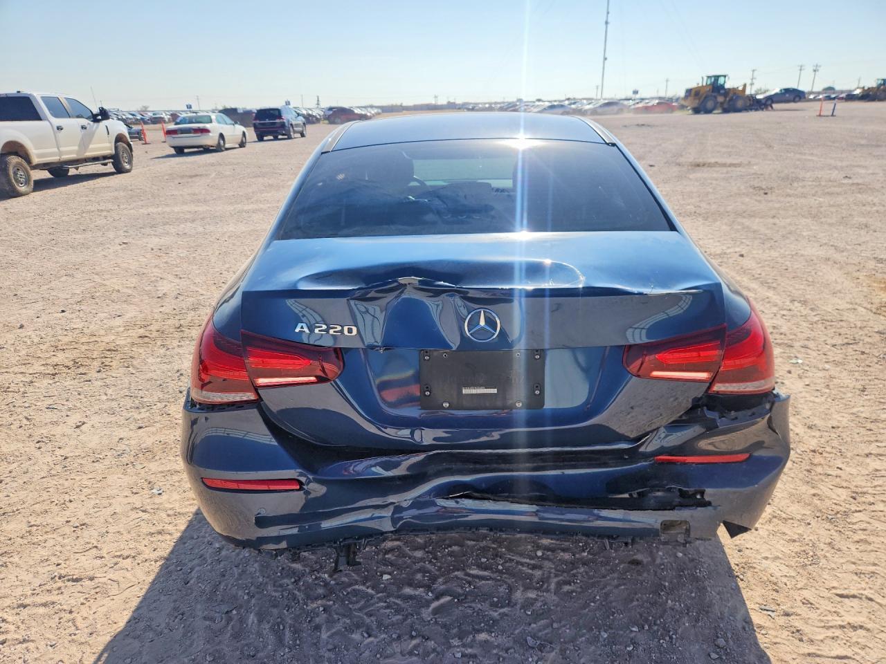 2022 Mercedes-Benz A 220 - Фото 6