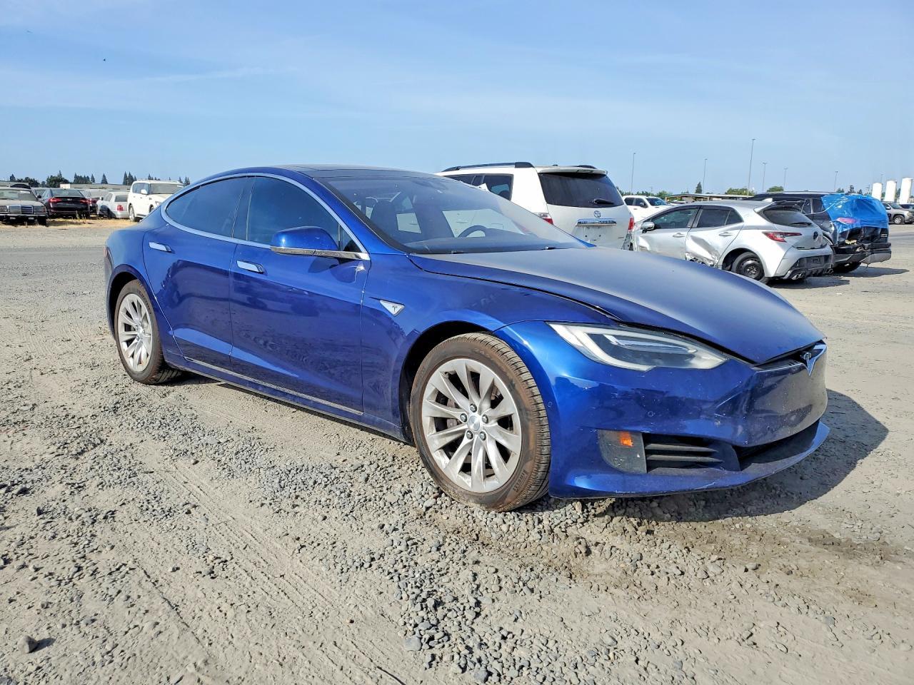 2016 Tesla Model S - Image 4