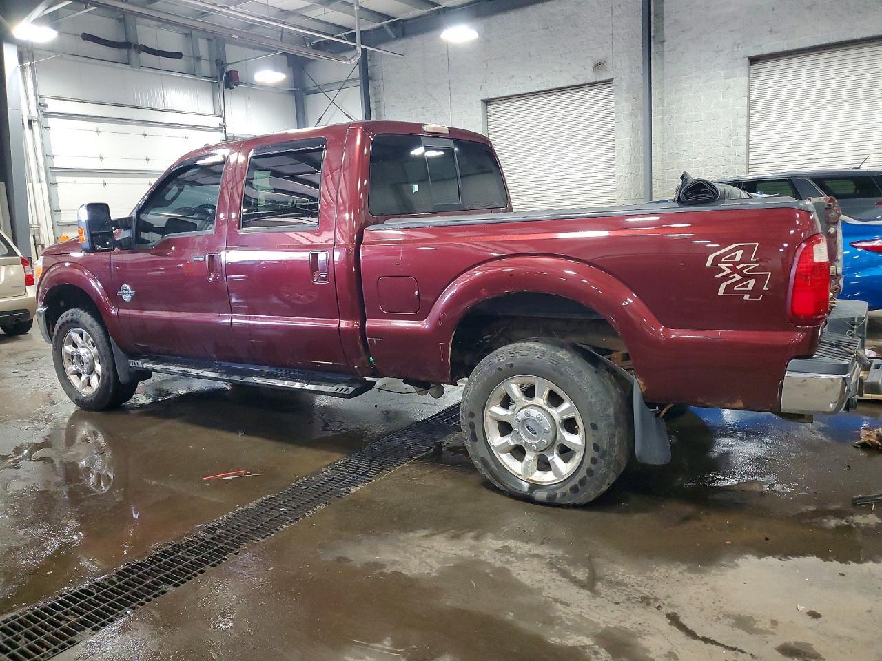 2011 Ford F350 Super Duty - Фото 2