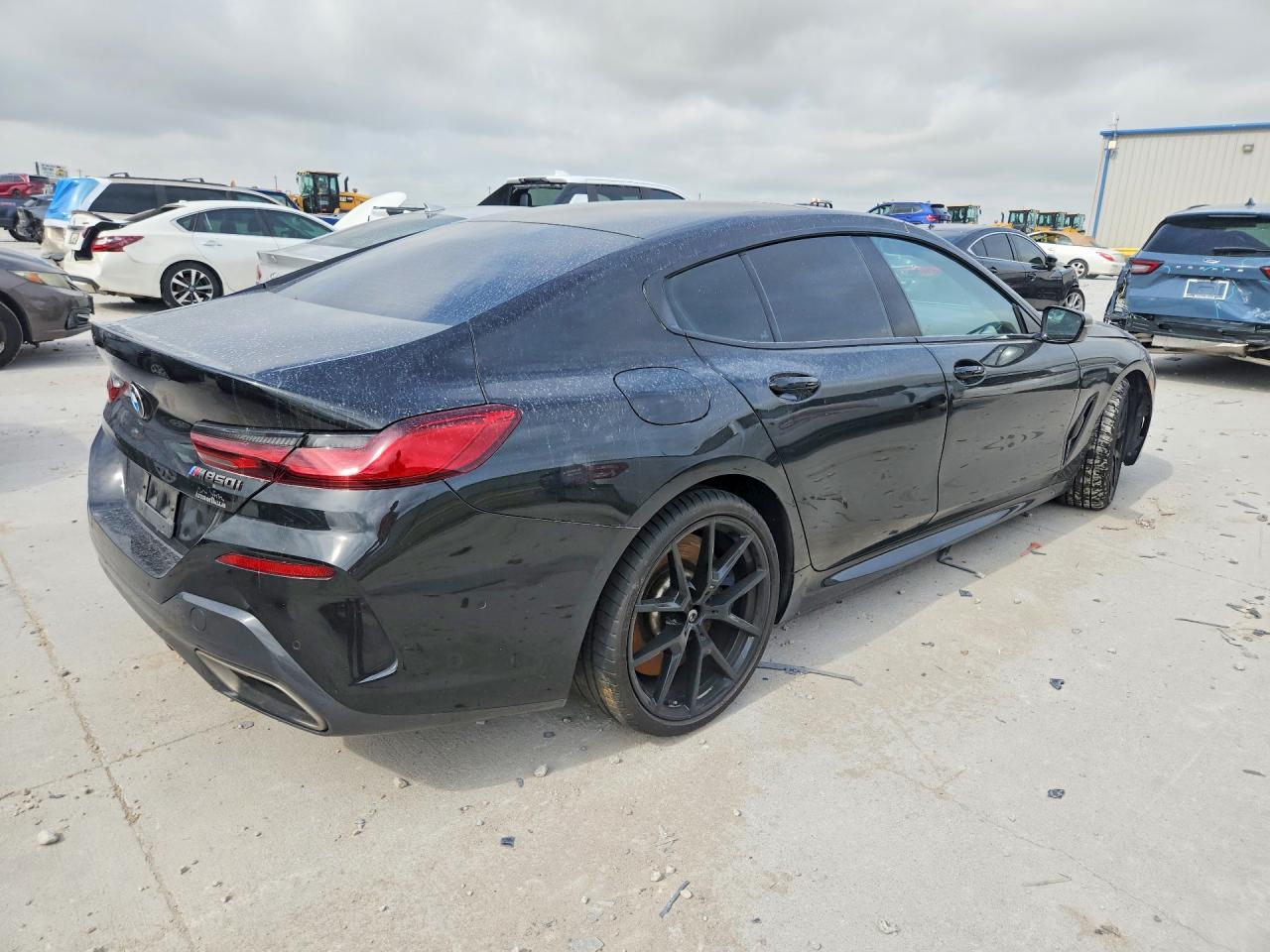 2020 BMW M850Xi - Фото 3