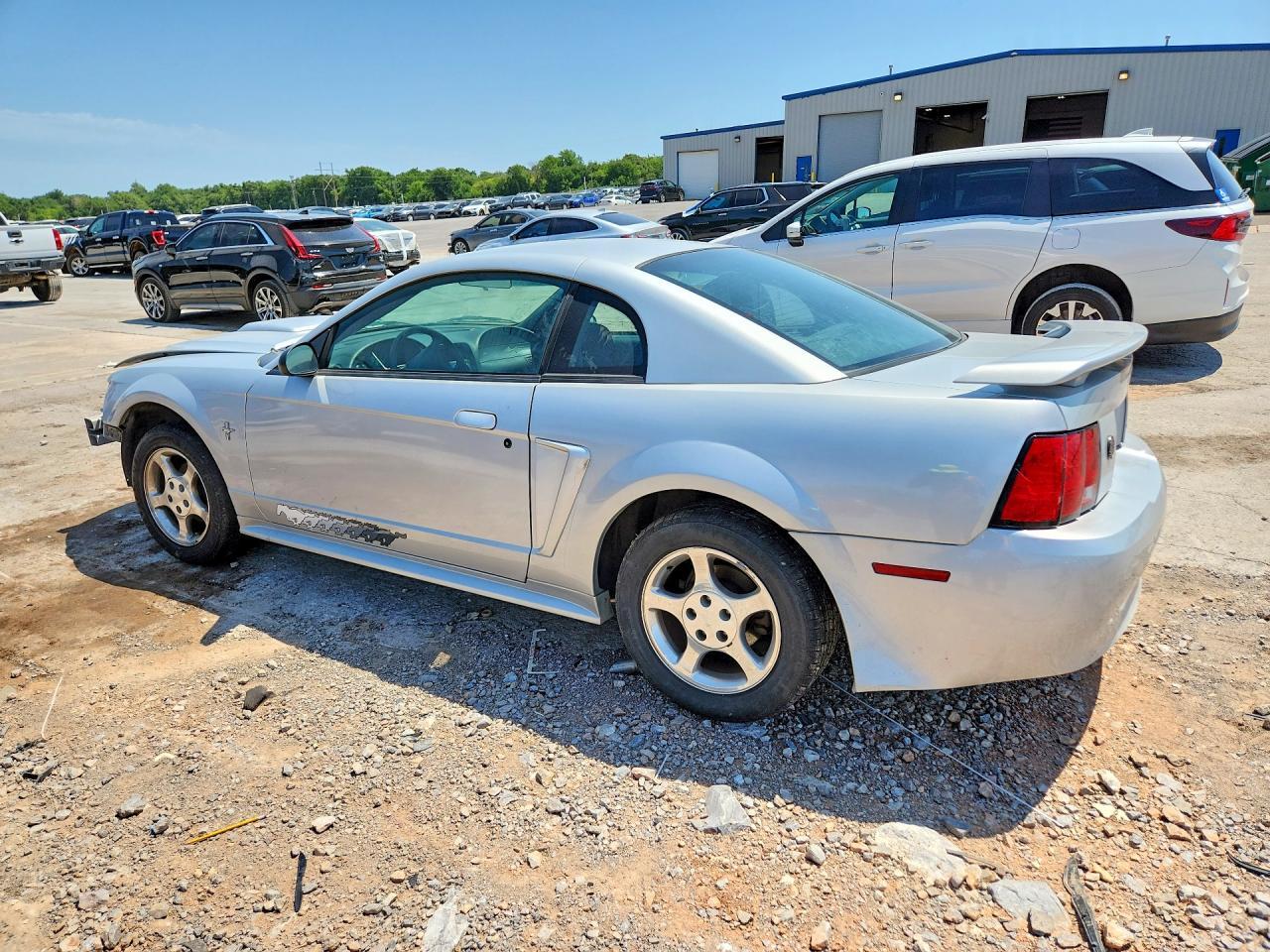 2003 Ford Mustang - Фото 2