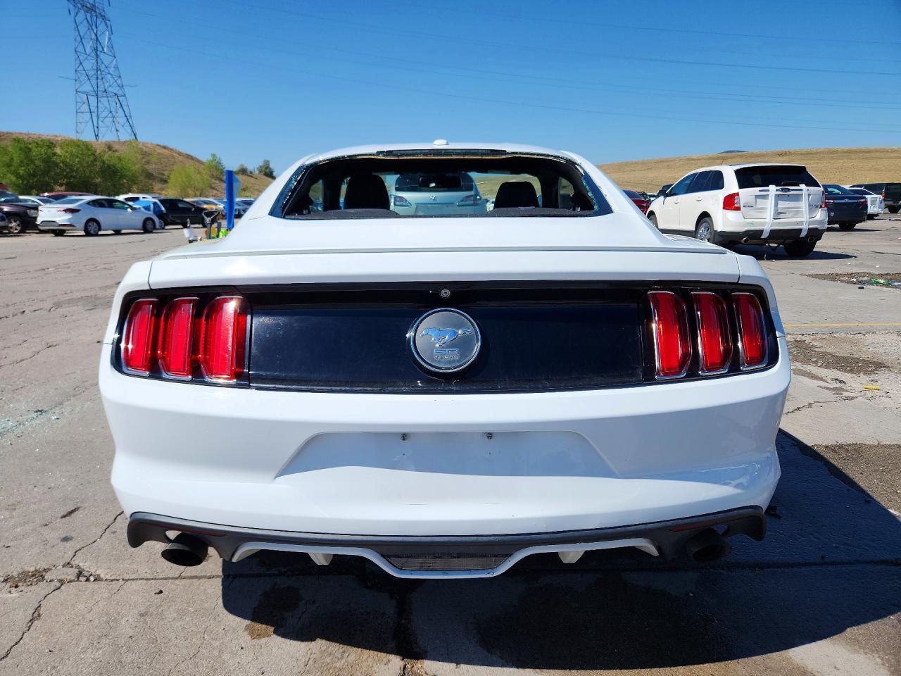 2015 Ford Mustang - Фото 6