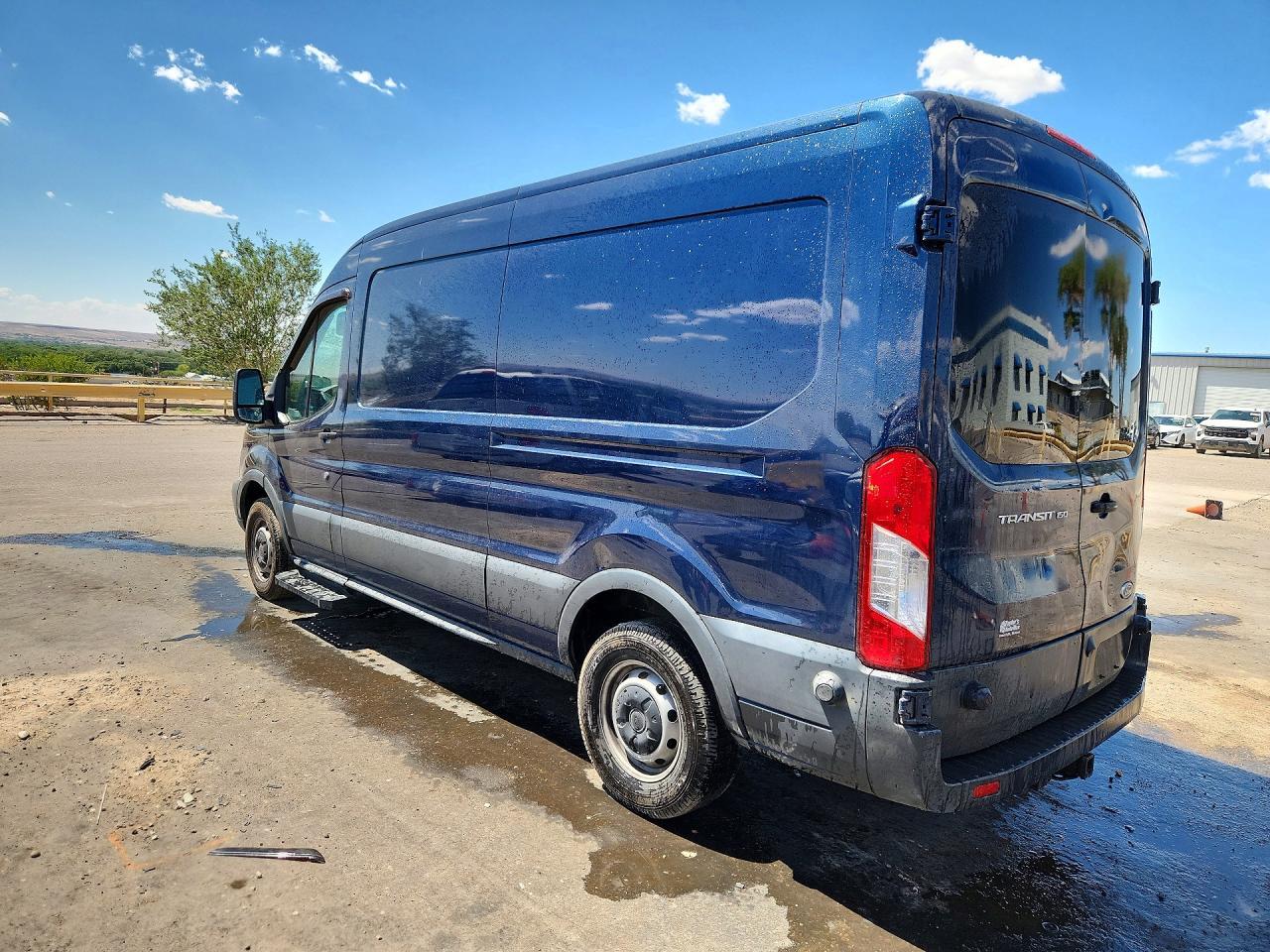 2016 Ford Transit 150 Delivery Van - Фото 2