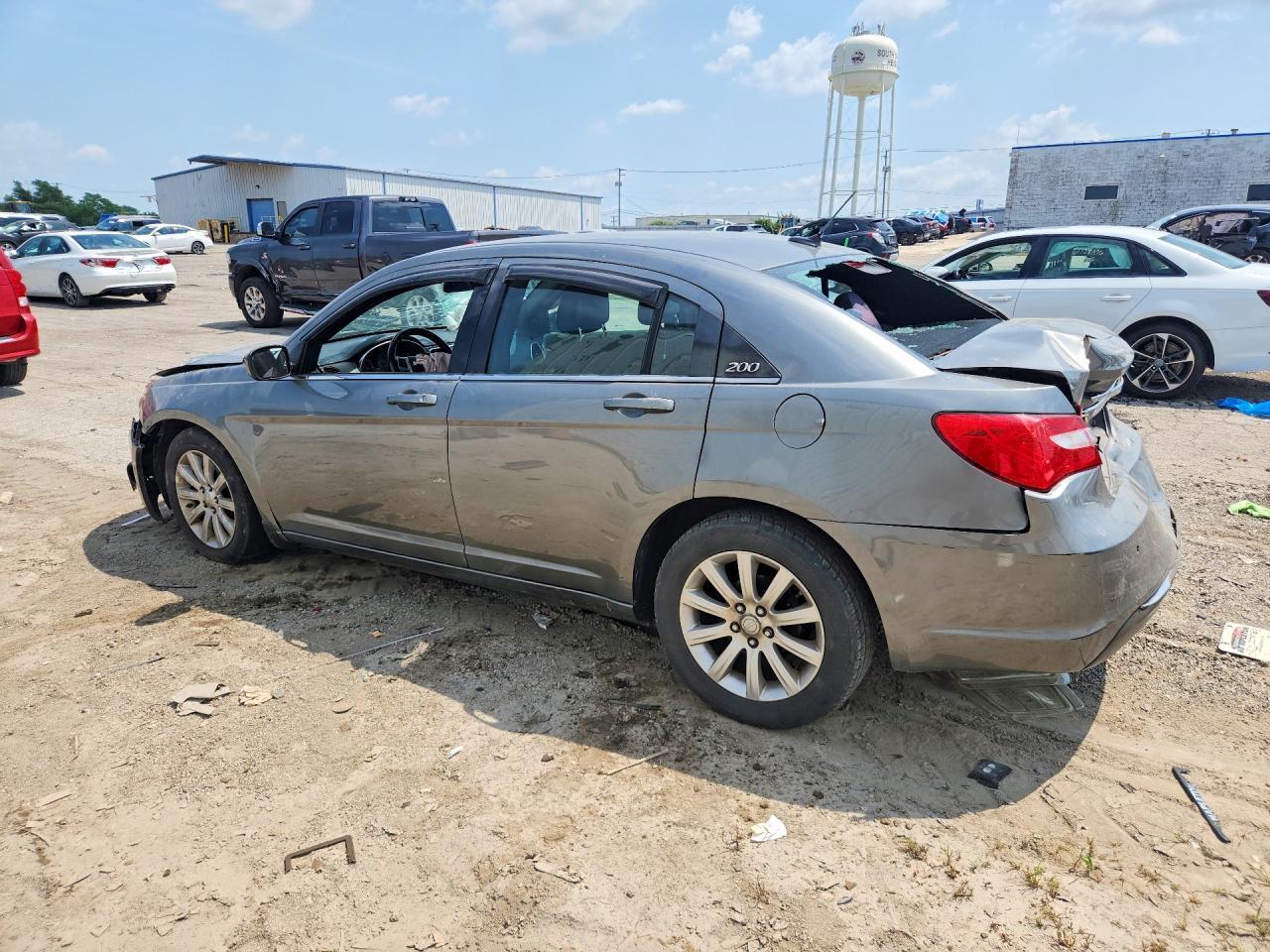 2012 Chrysler 200 Touring - Фото 2