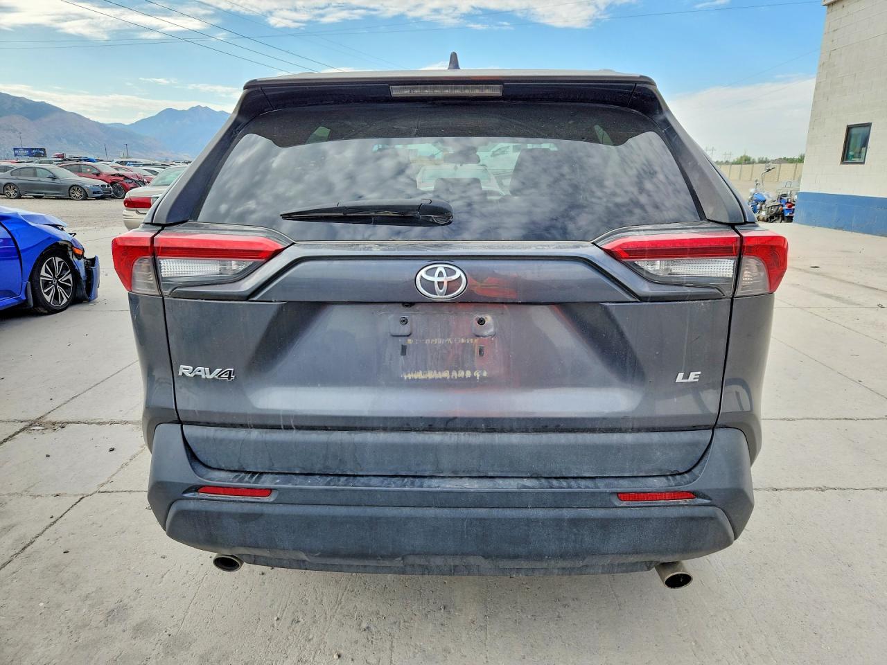 2020 Toyota Rav4 Le - Фото 6
