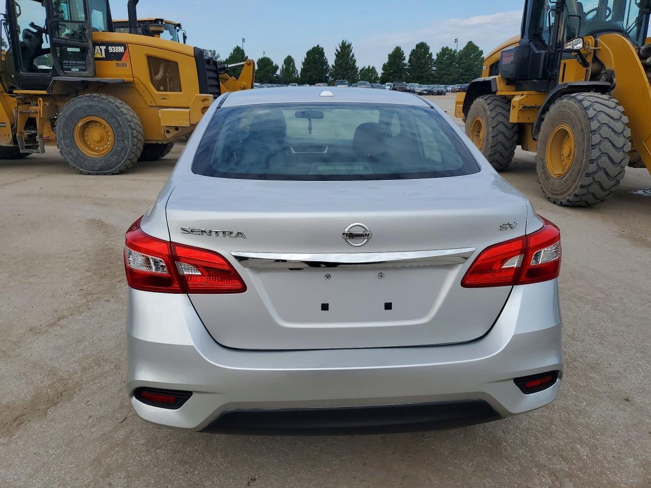 2019 Nissan Sentra Sv - Фото 6
