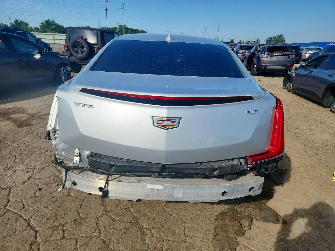 2019 Cadillac Xts Luxury - Image 6