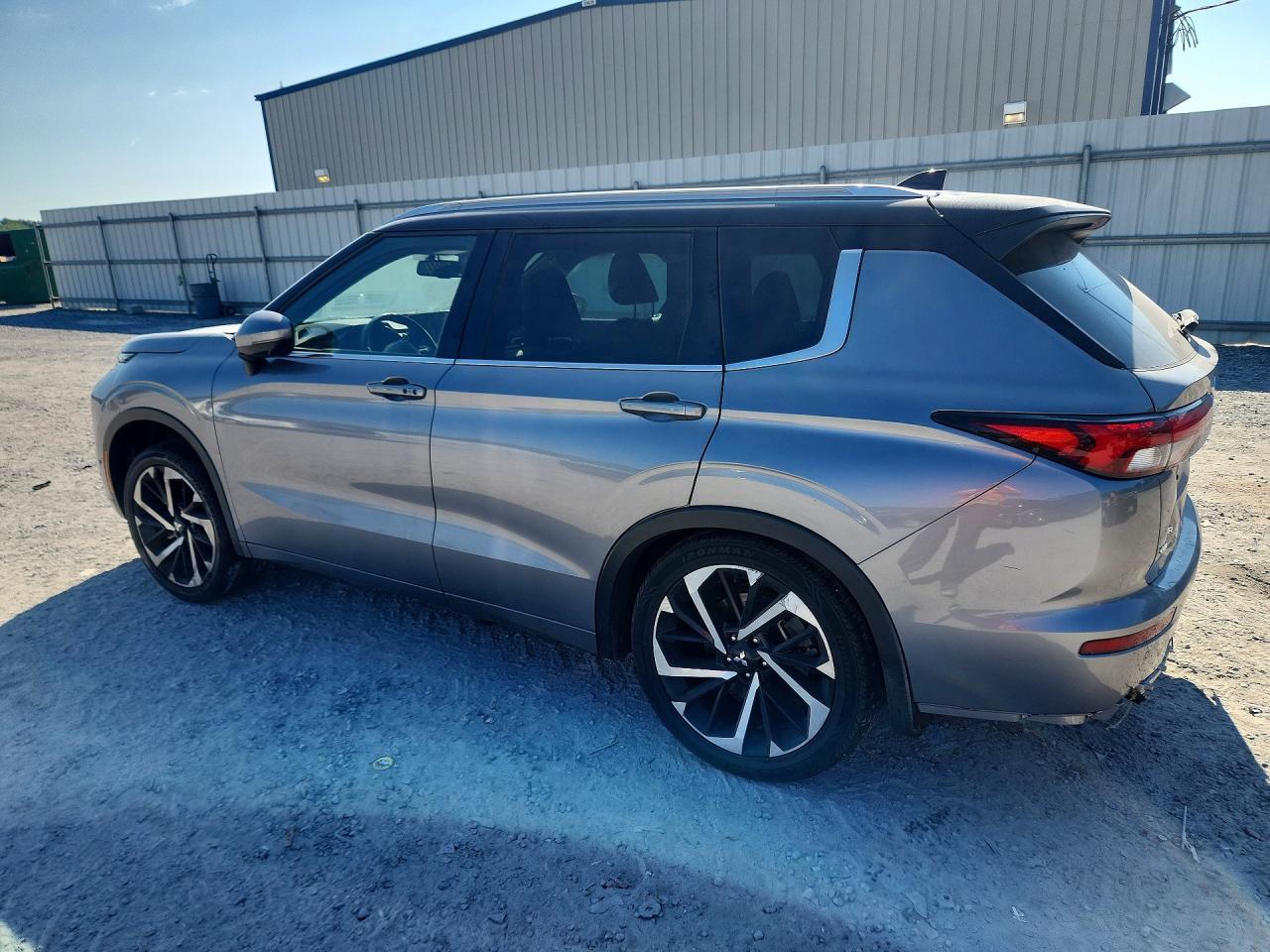 2023 Mitsubishi Outlander Sel - Фото 2