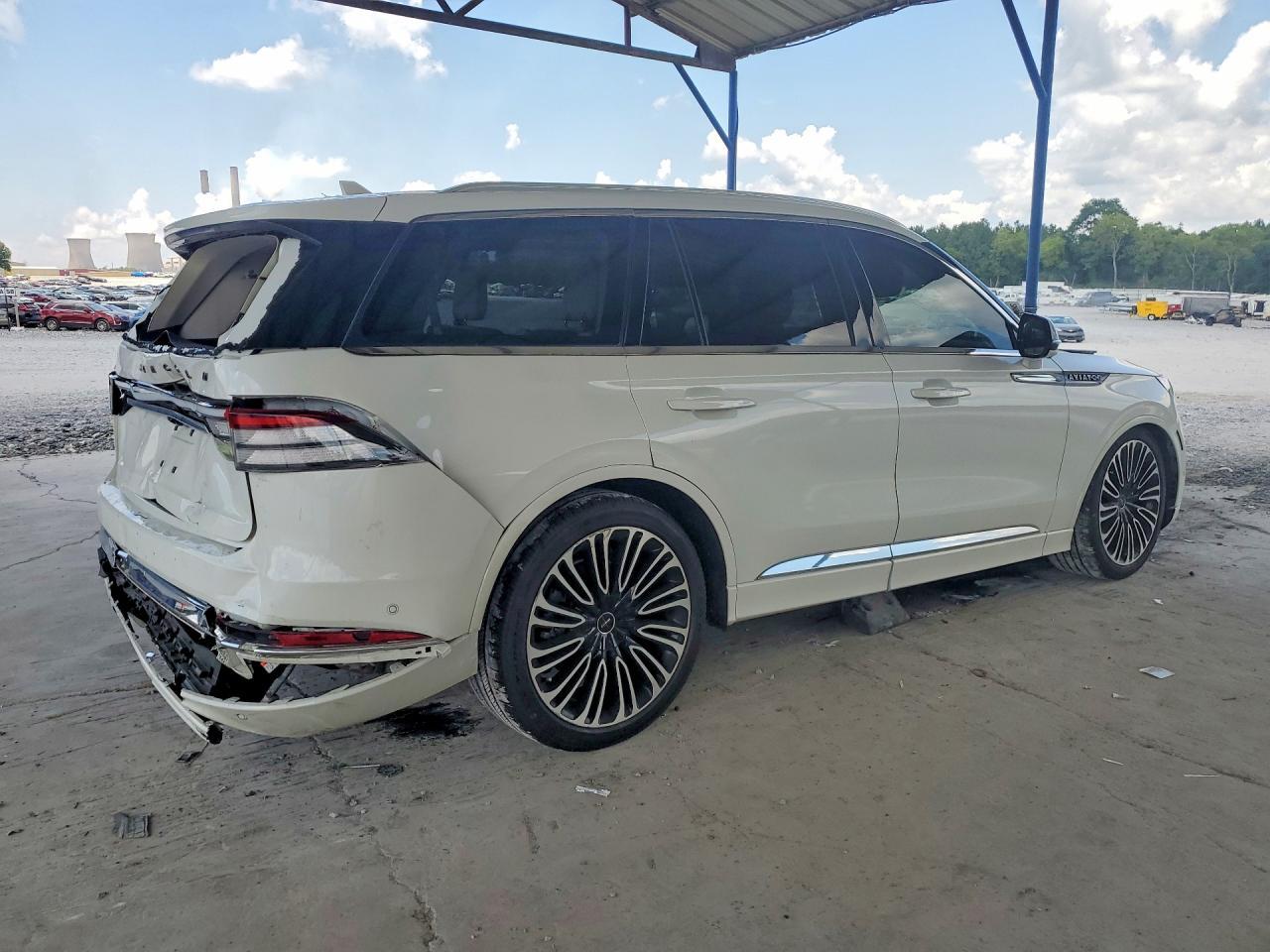 2023 Lincoln Aviator Black Label - Фото 3