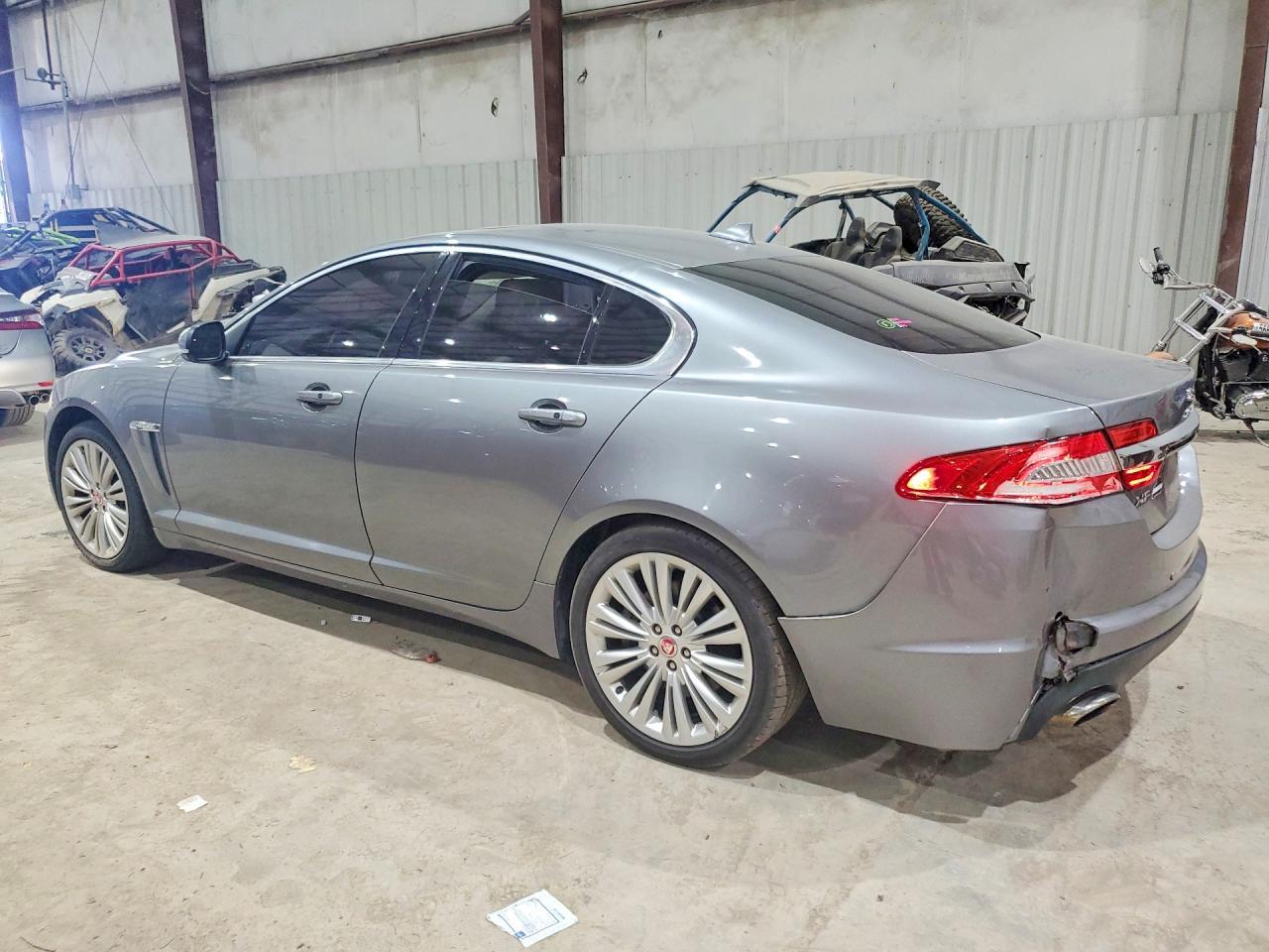 2014 Jaguar Xf - Фото 2