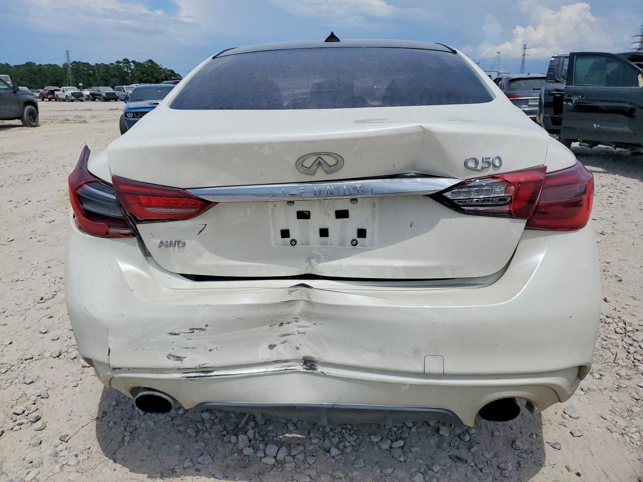 2018 Infiniti Q50 3.0T Luxe - Фото 6