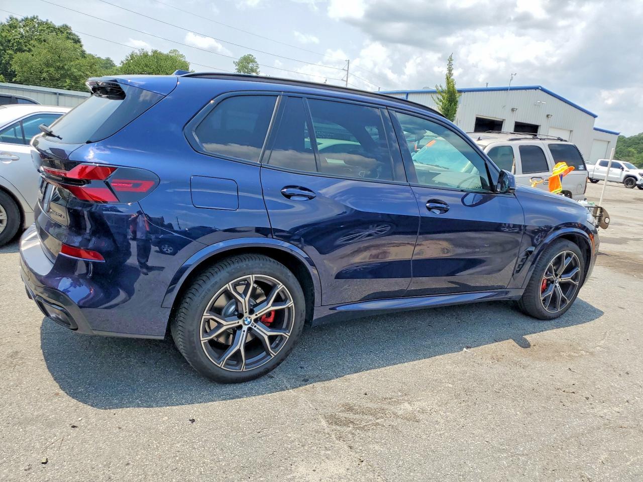 2026 BMW X5 - Image 3