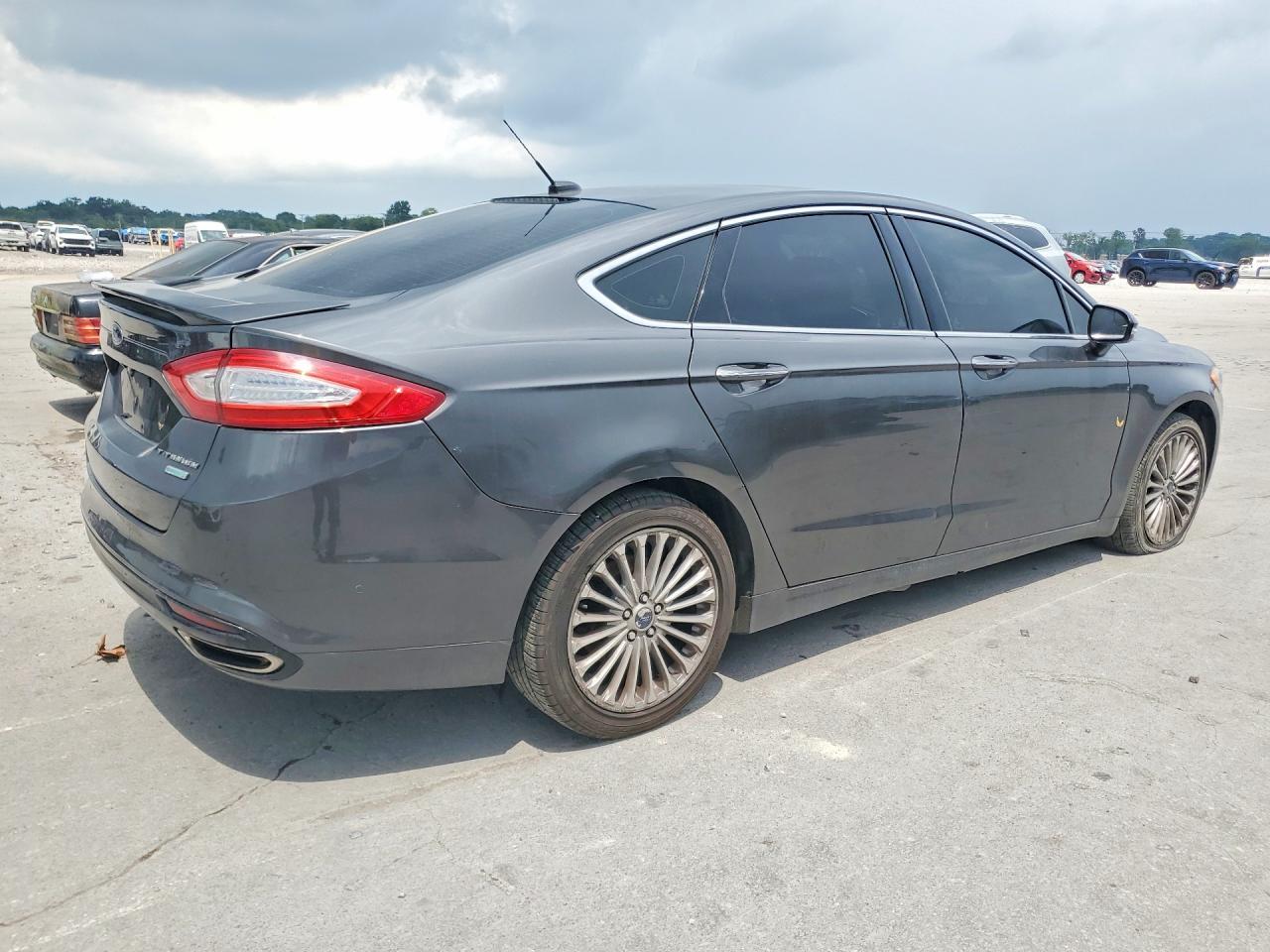 2016 Ford Fusion Titanium - Фото 3