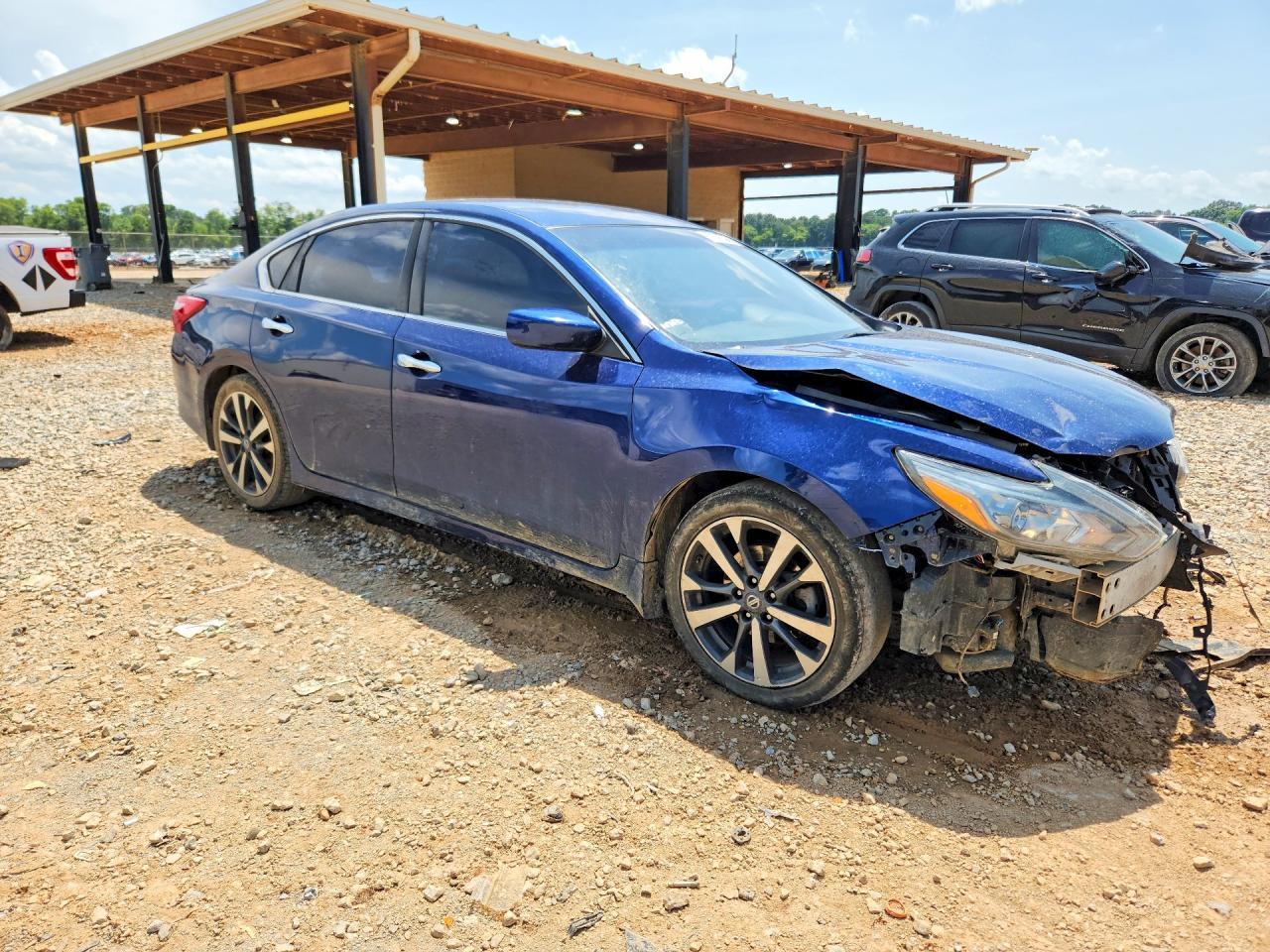 2016 Nissan Altima 2.5 Sr - Image 4