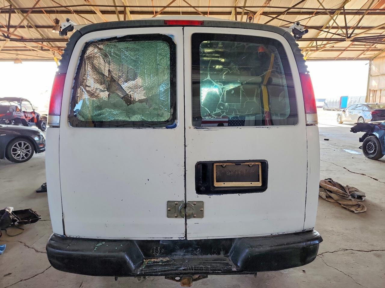 1999 Chevrolet Express G3500 - Фото 6