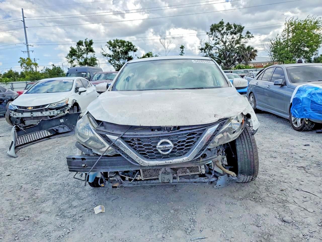 2018 Nissan Sentra S - Image 5