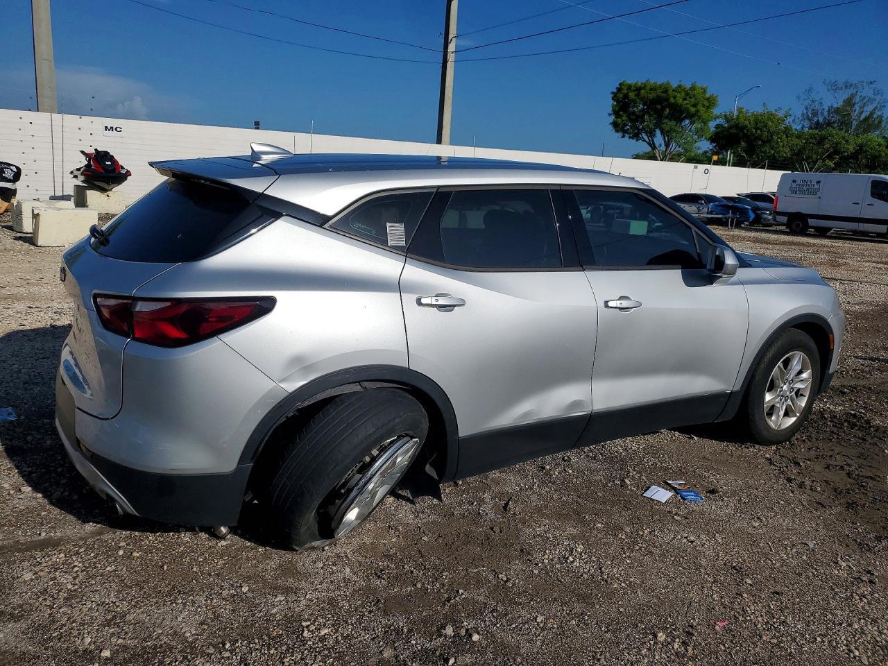 2020 Chevrolet Blazer L - Фото 3